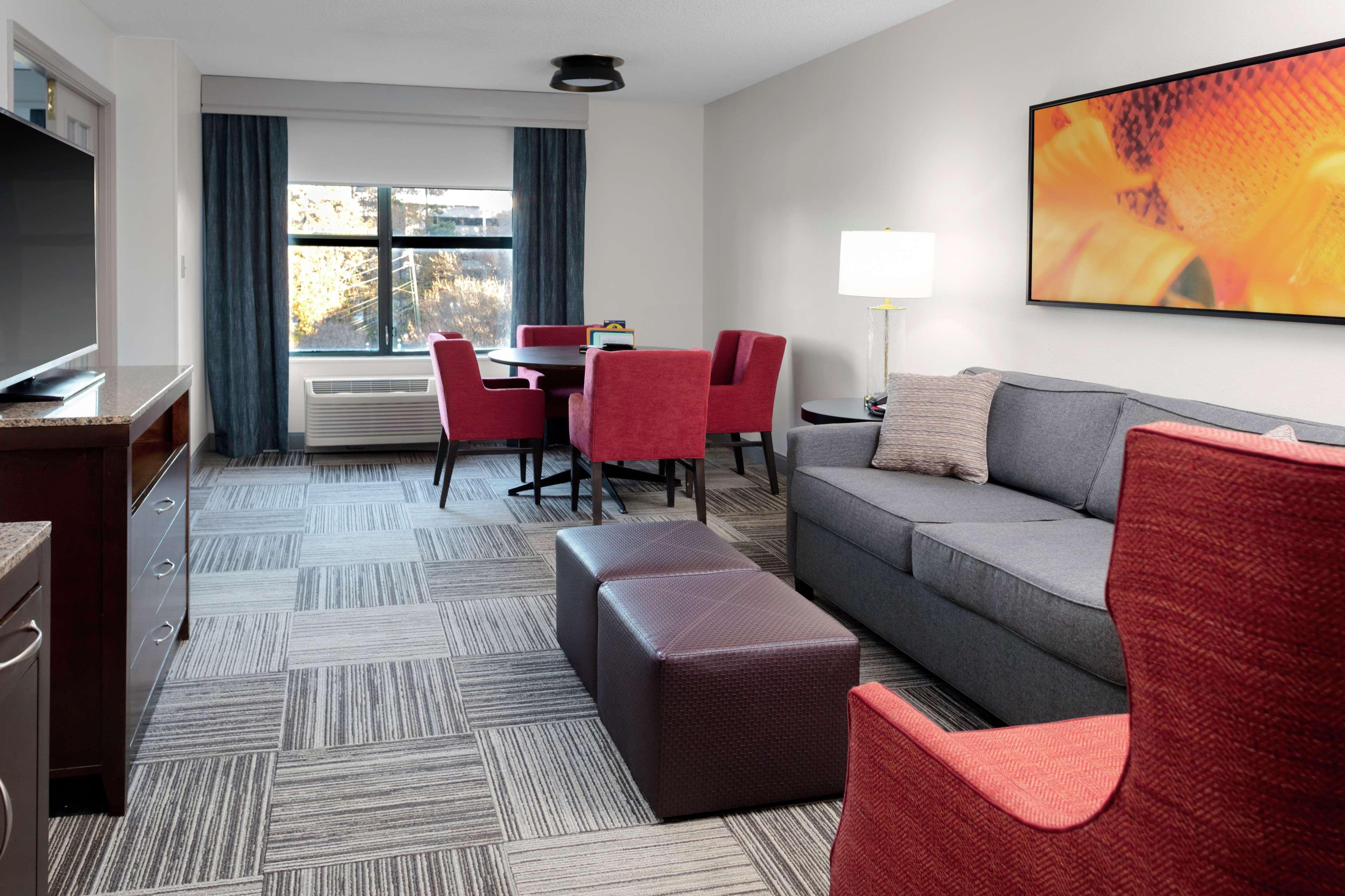 Hilton Garden Inn Atlanta Perimeter Center Данвуди Экстерьер фото