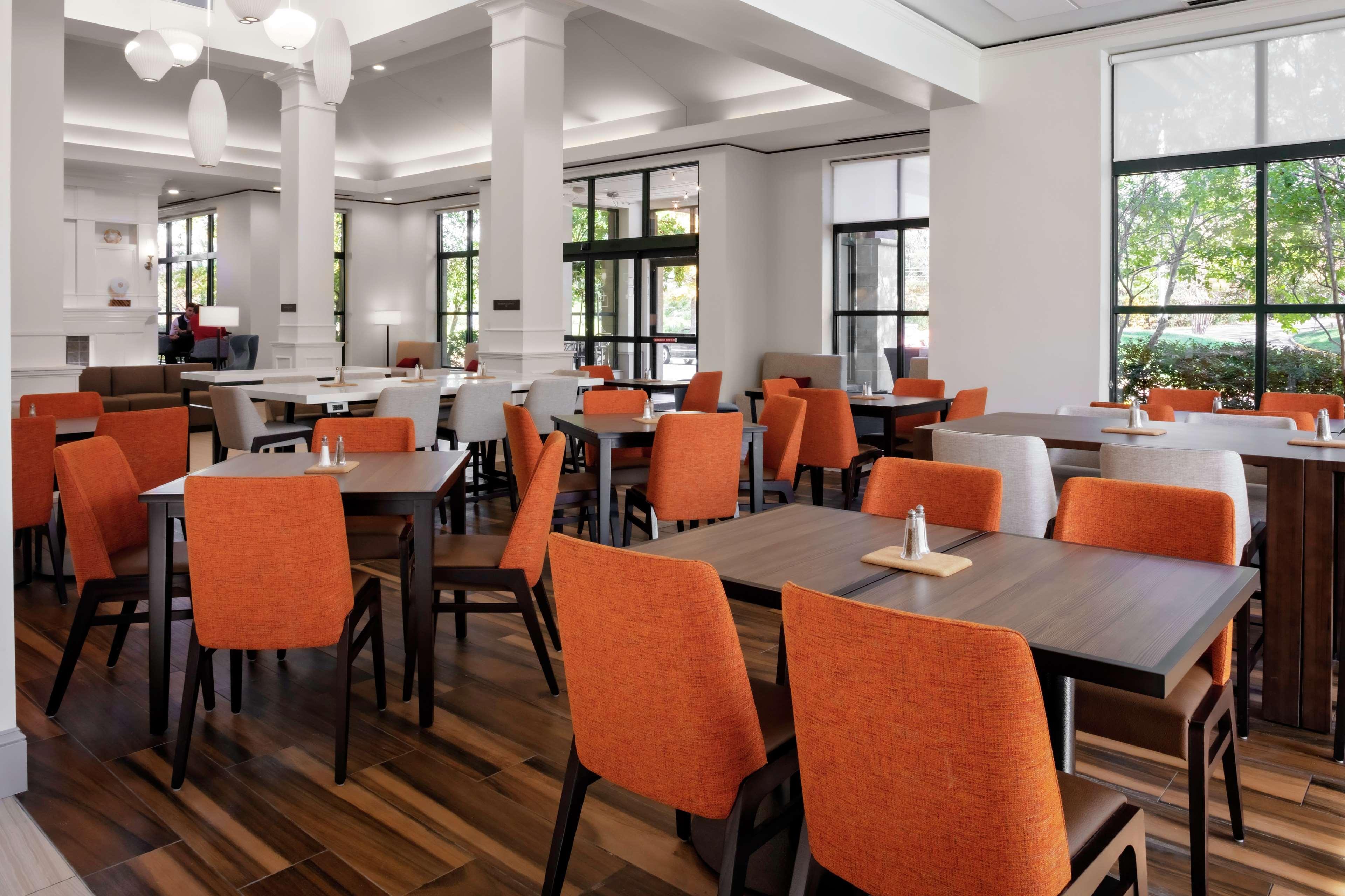 Hilton Garden Inn Atlanta Perimeter Center Данвуди Экстерьер фото