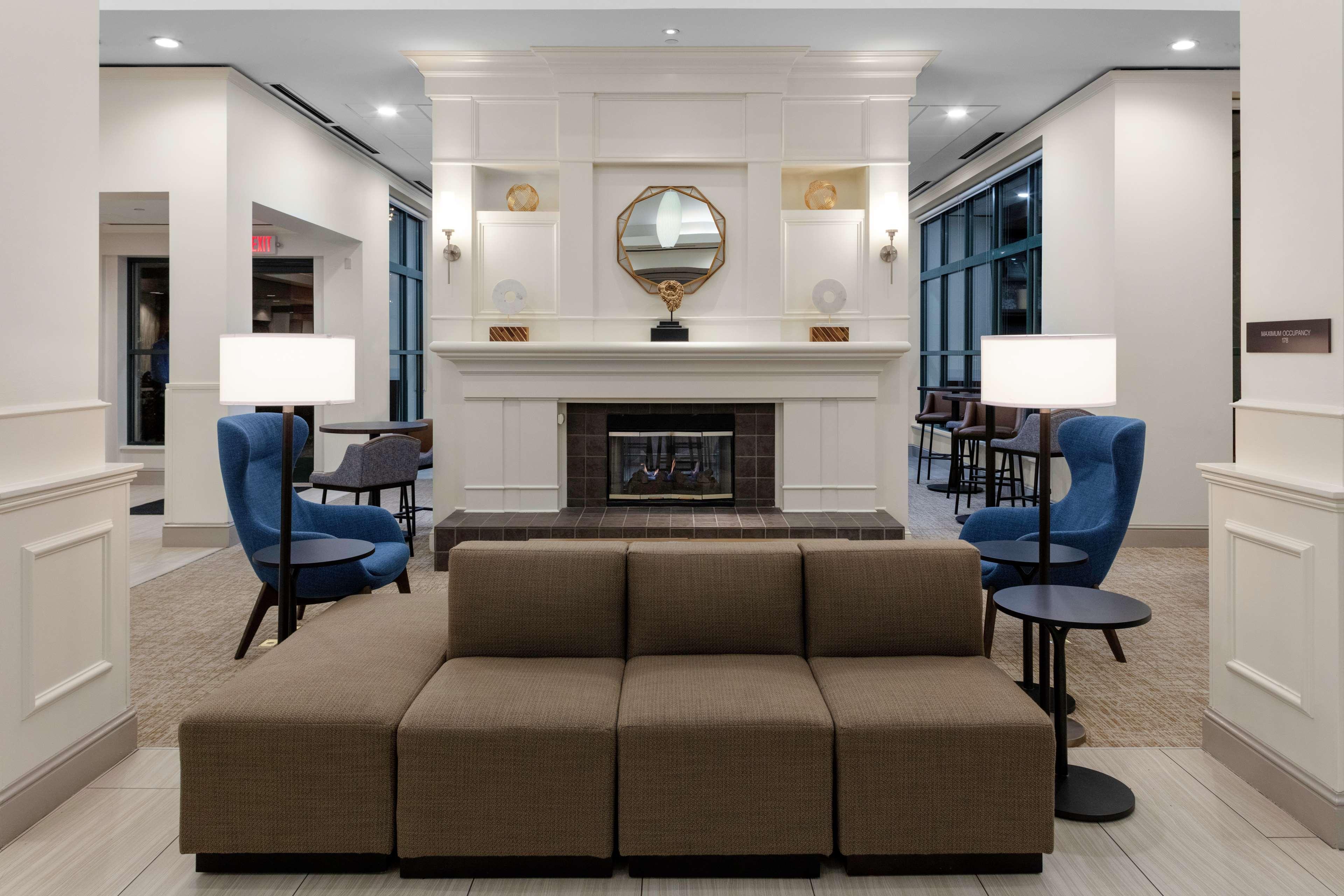 Hilton Garden Inn Atlanta Perimeter Center Данвуди Экстерьер фото