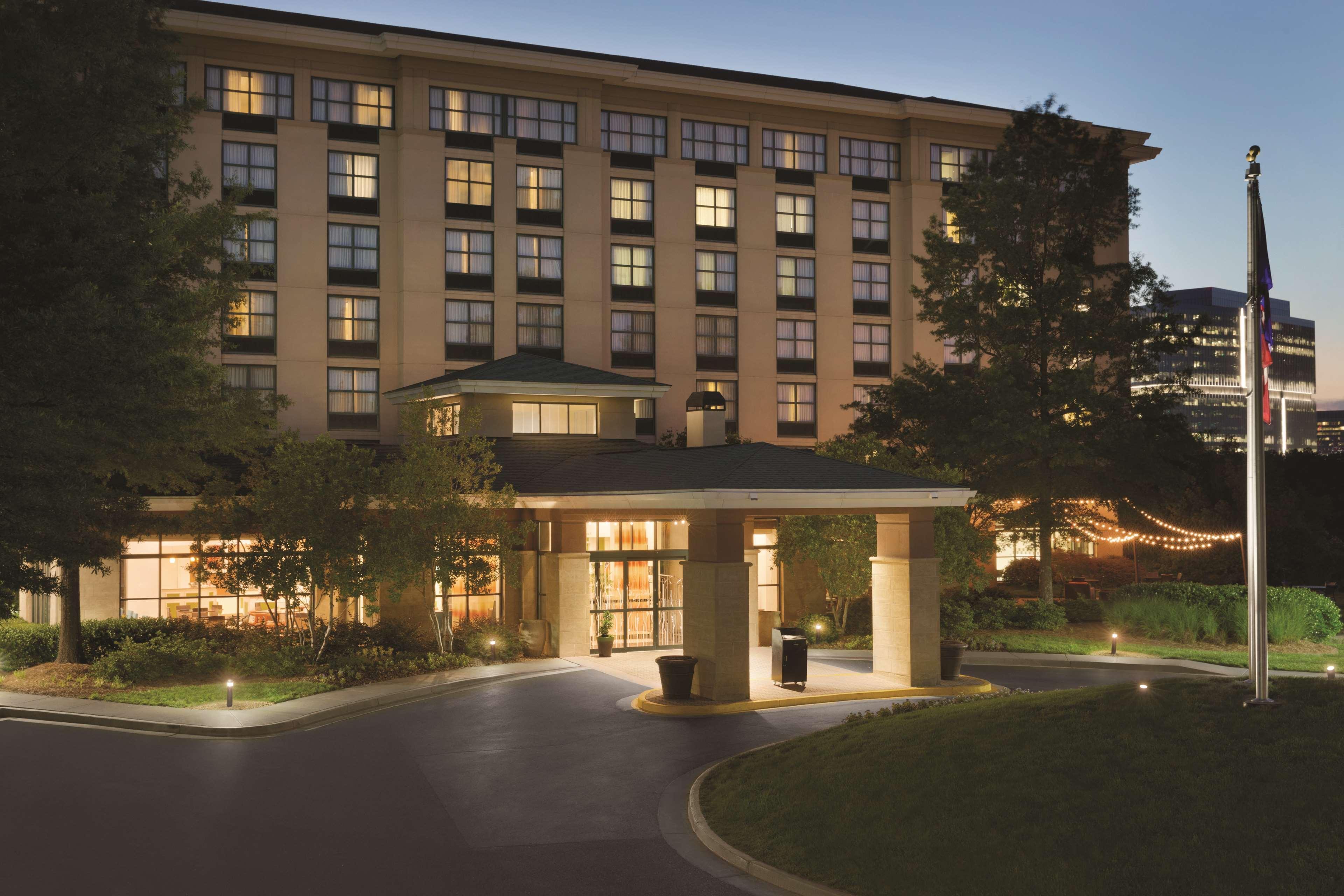 Hilton Garden Inn Atlanta Perimeter Center Данвуди Экстерьер фото