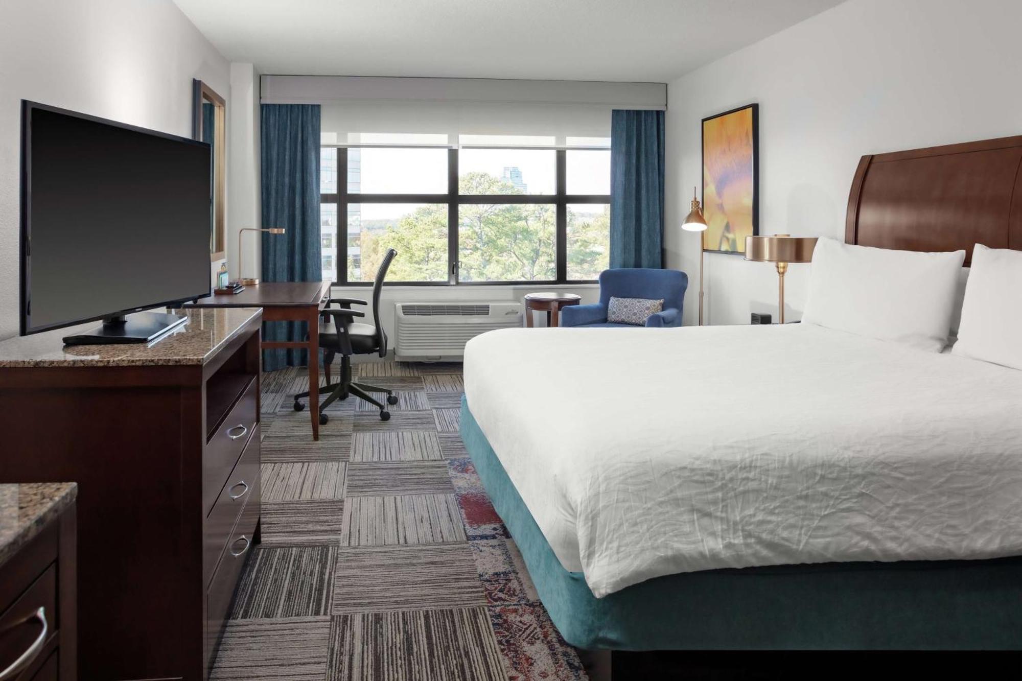 Hilton Garden Inn Atlanta Perimeter Center Данвуди Экстерьер фото