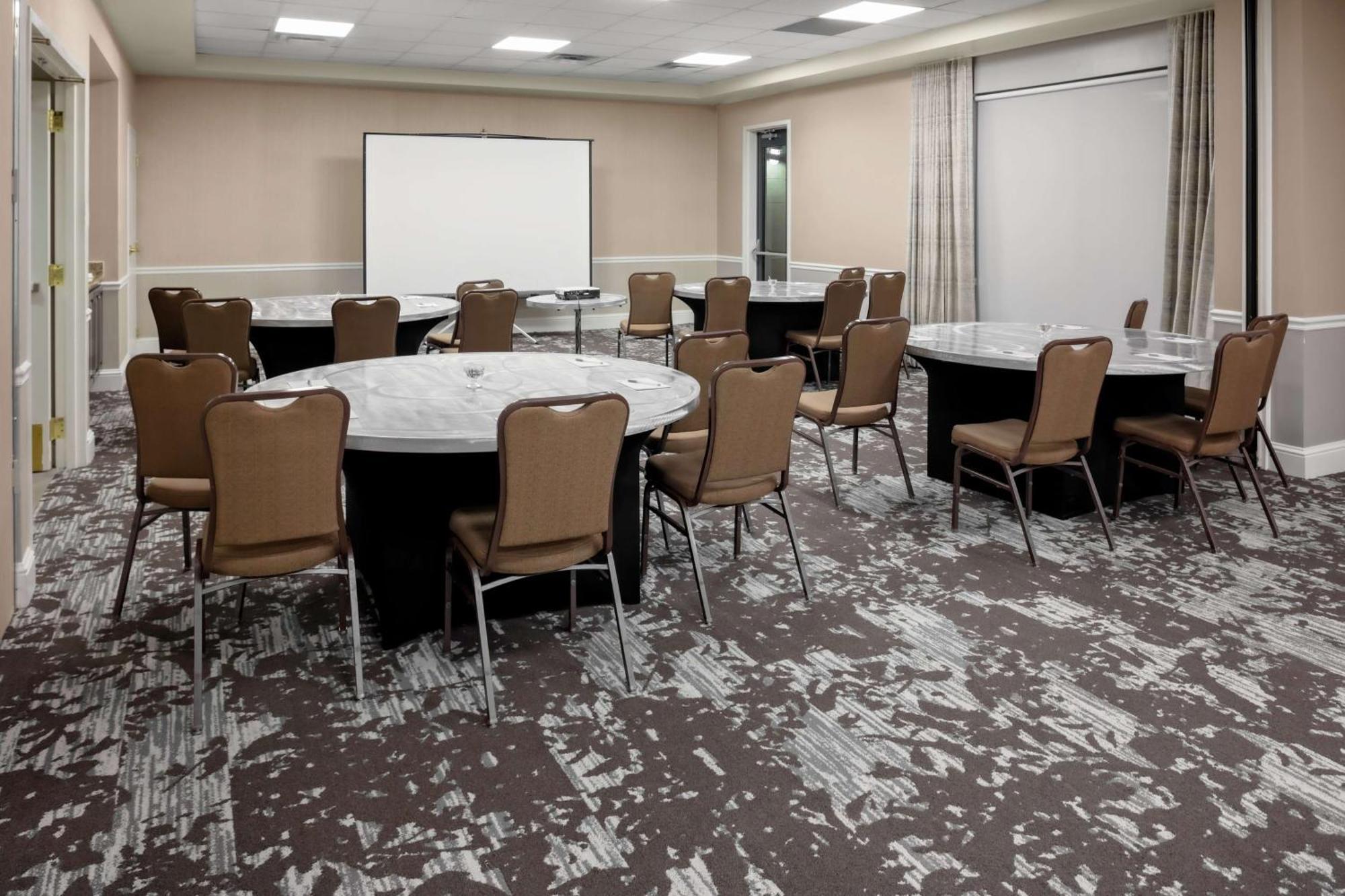 Hilton Garden Inn Atlanta Perimeter Center Данвуди Экстерьер фото