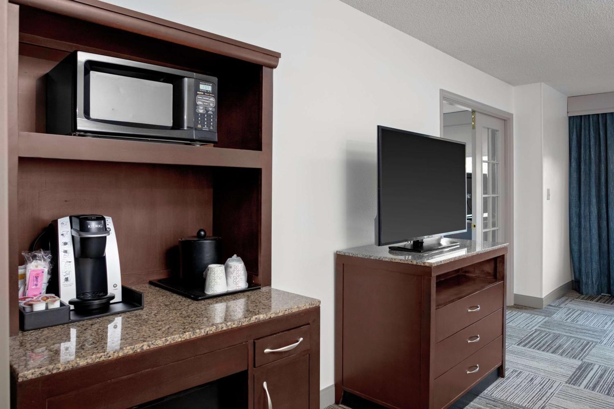 Hilton Garden Inn Atlanta Perimeter Center Данвуди Экстерьер фото