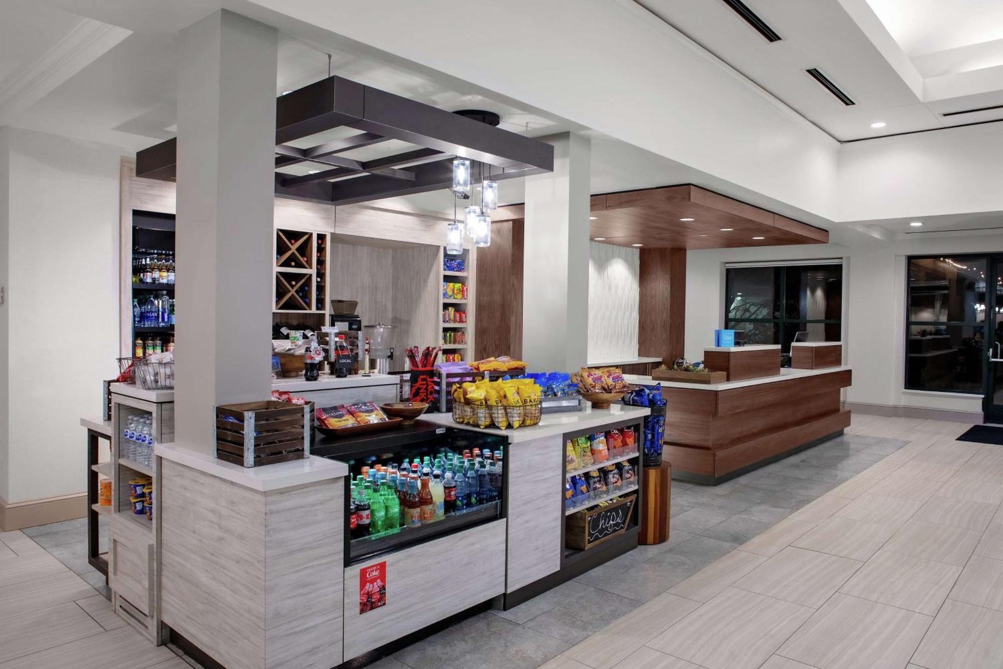 Hilton Garden Inn Atlanta Perimeter Center Данвуди Экстерьер фото