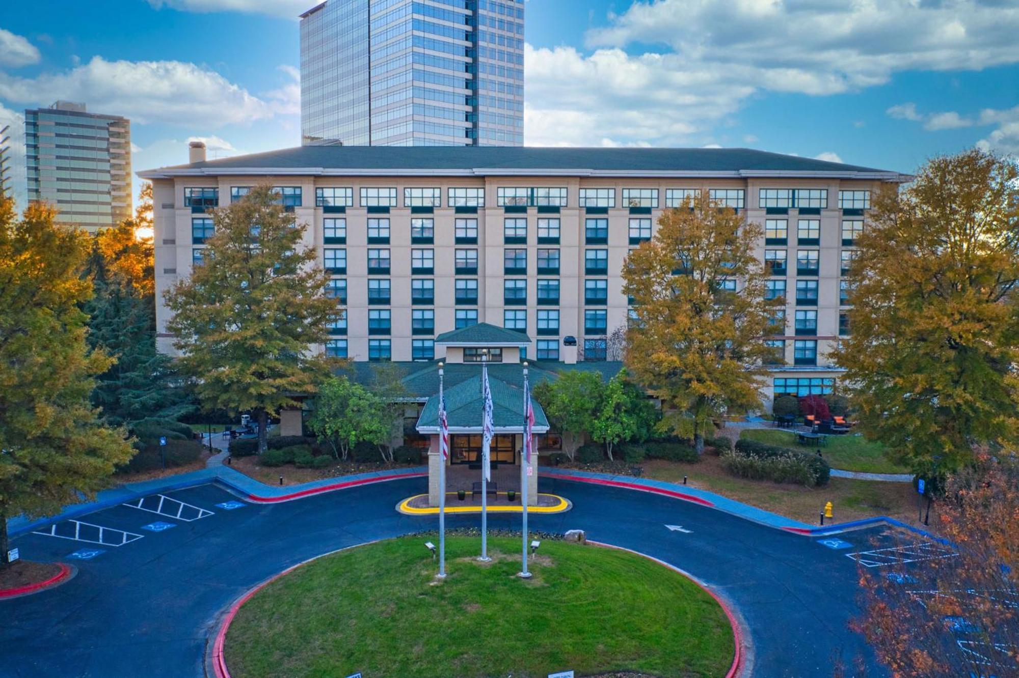 Hilton Garden Inn Atlanta Perimeter Center Данвуди Экстерьер фото