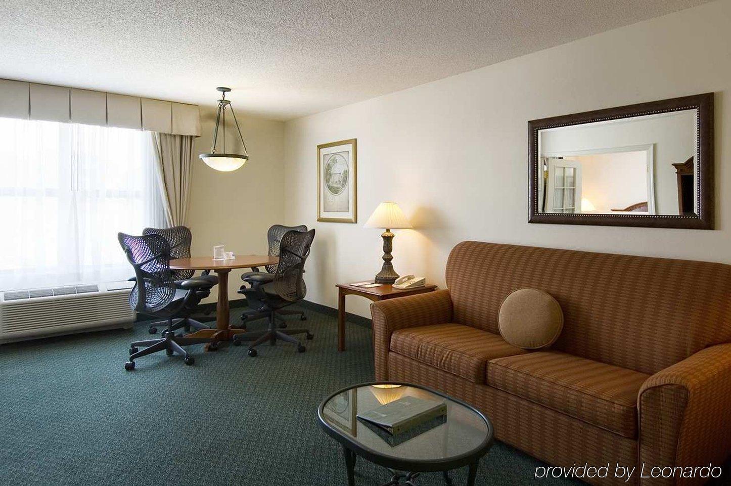 Hilton Garden Inn Atlanta Perimeter Center Данвуди Номер фото