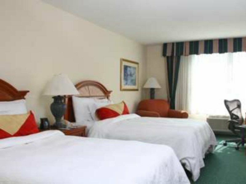 Hilton Garden Inn Atlanta Perimeter Center Данвуди Экстерьер фото