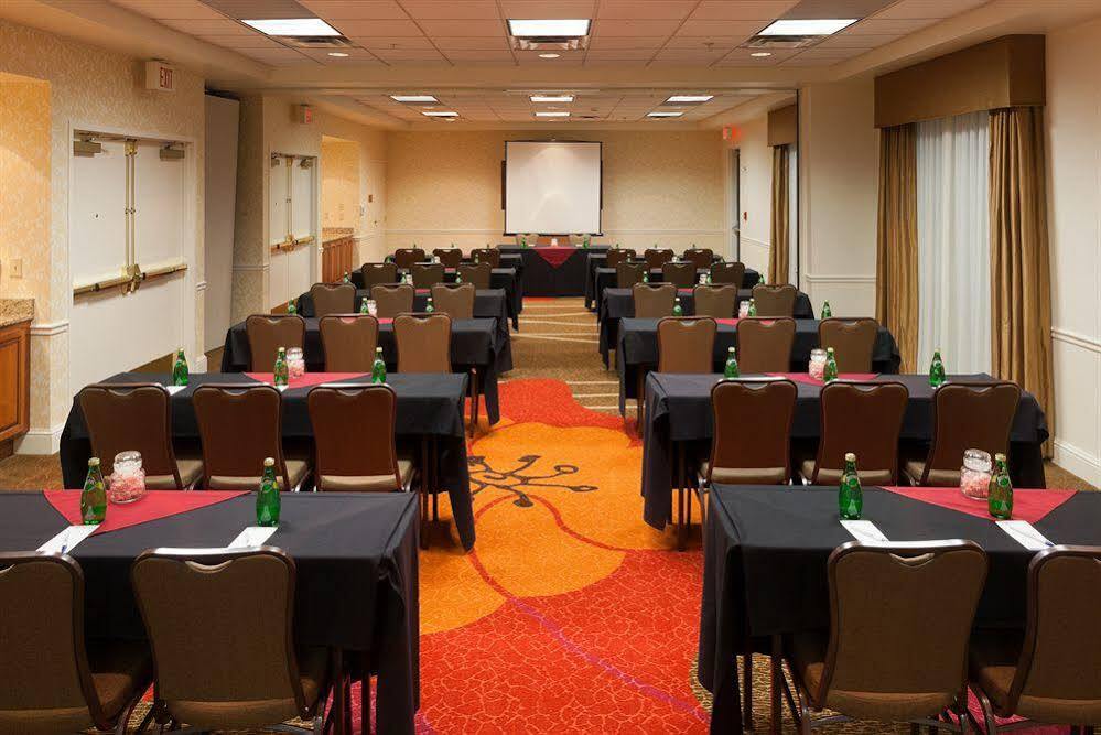 Hilton Garden Inn Atlanta Perimeter Center Данвуди Экстерьер фото